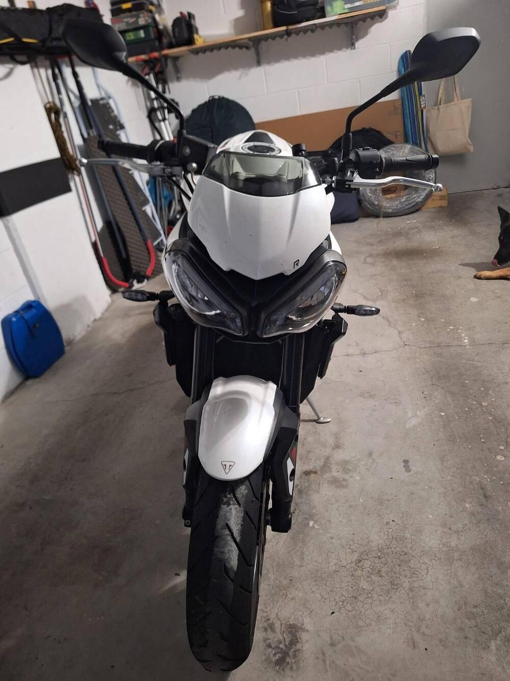 Triumph Street Triple 765 R (2023 - 26) (3)