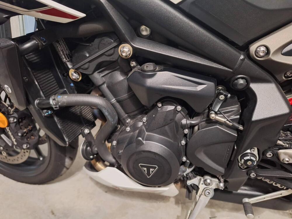 Triumph Street Triple 765 R (2023 - 26) (6)