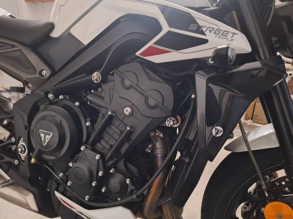 Triumph Street Triple 765 R (2023 - 26) (7)