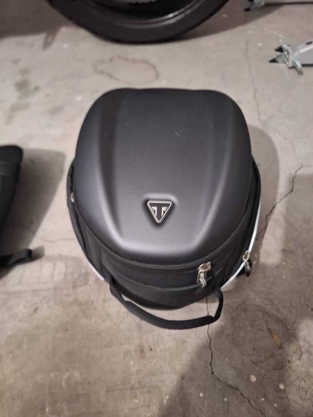 Triumph Street Triple 765 R (2023 - 26) (9)