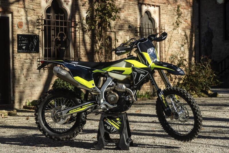 Quanto &egrave; veloce una moto da PRO!? - Test Triumph TF 250-E Special Edition [VIDEO]