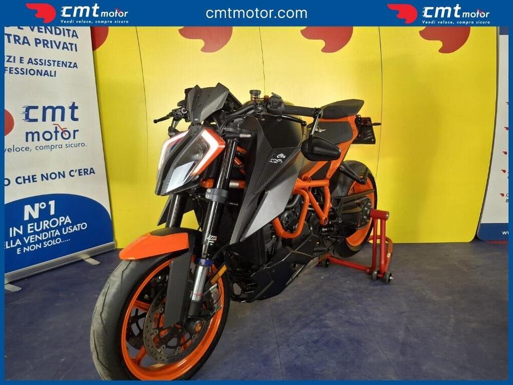 KTM 1290 Super Duke R (2021) (2)