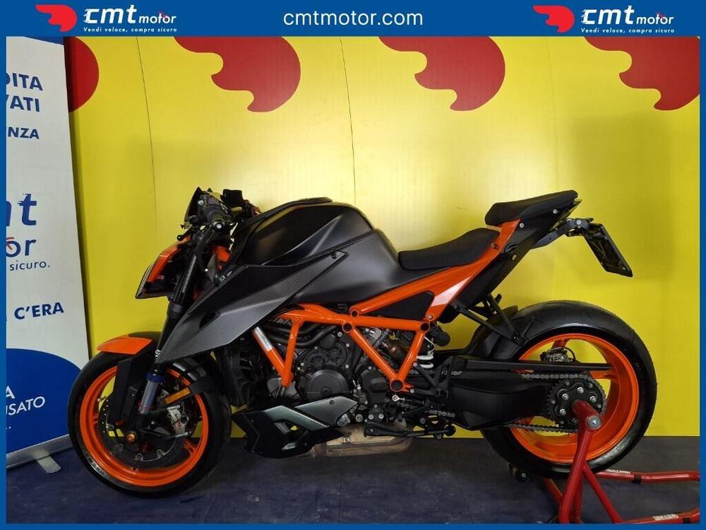 KTM 1290 Super Duke R (2021) (3)