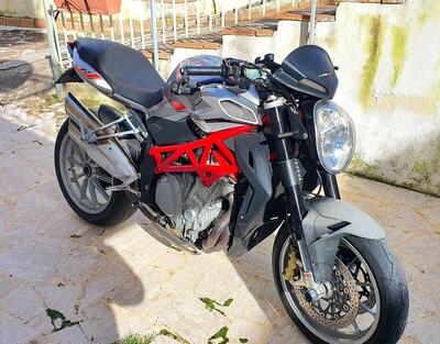 MV Agusta Brutale 1090 R (2012 - 15) usata