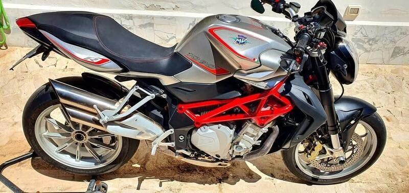 MV Agusta Brutale 1090 R (2012 - 15) (5)