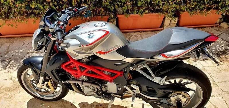 MV Agusta Brutale 1090 R (2012 - 15) (6)