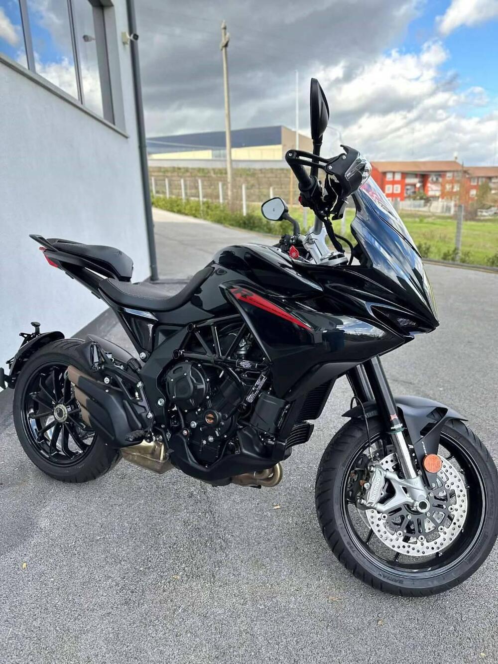 MV Agusta Turismo Veloce 800 R (2023 - 26) (2)