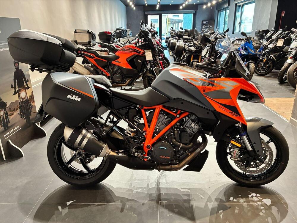 KTM 1290 Super Duke GT (2022 - 25) (4)