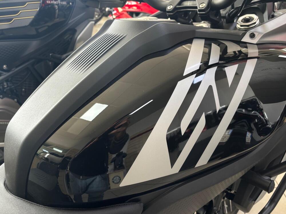 QJ Motor SRT 600 SX (2024 - 26) (10)