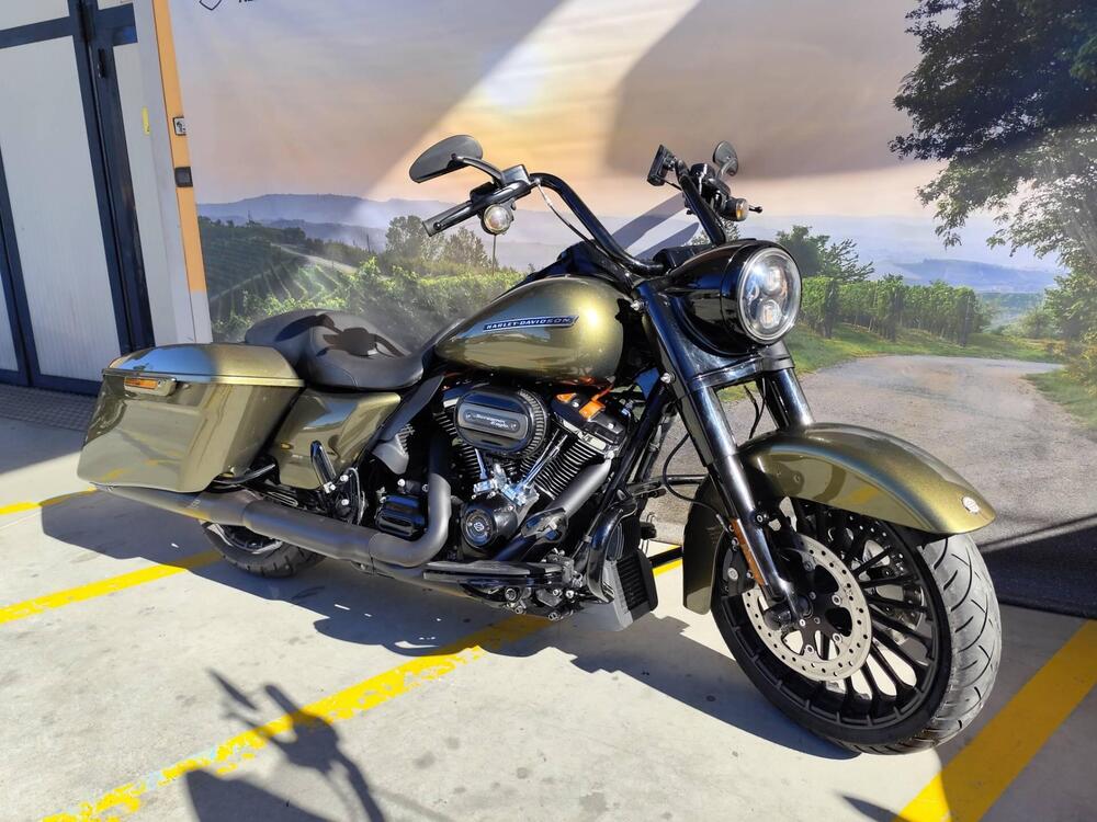 Harley-Davidson 107 Road King Special (2017 - 18) - FLHRXS (2)