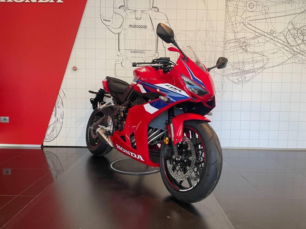 Honda CBR 650 R E-Clutch (2024 - 26) (2)