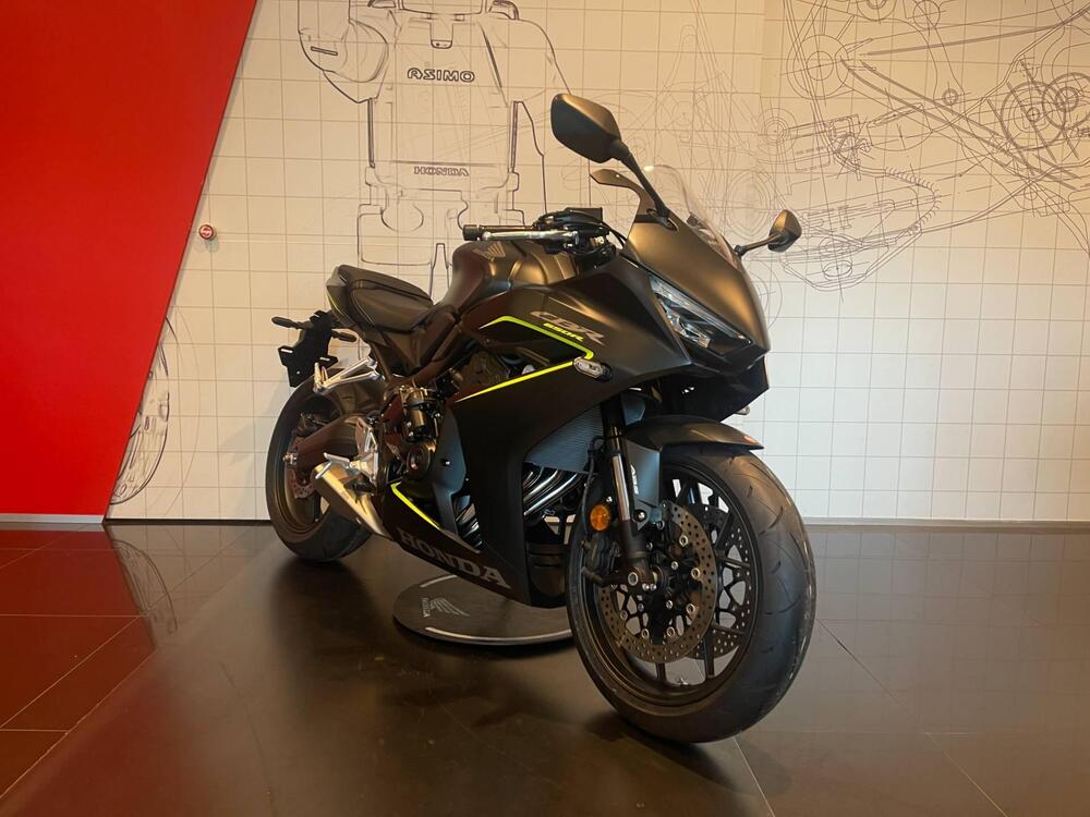 Honda CBR 650 R E-Clutch (2024 - 26) (2)