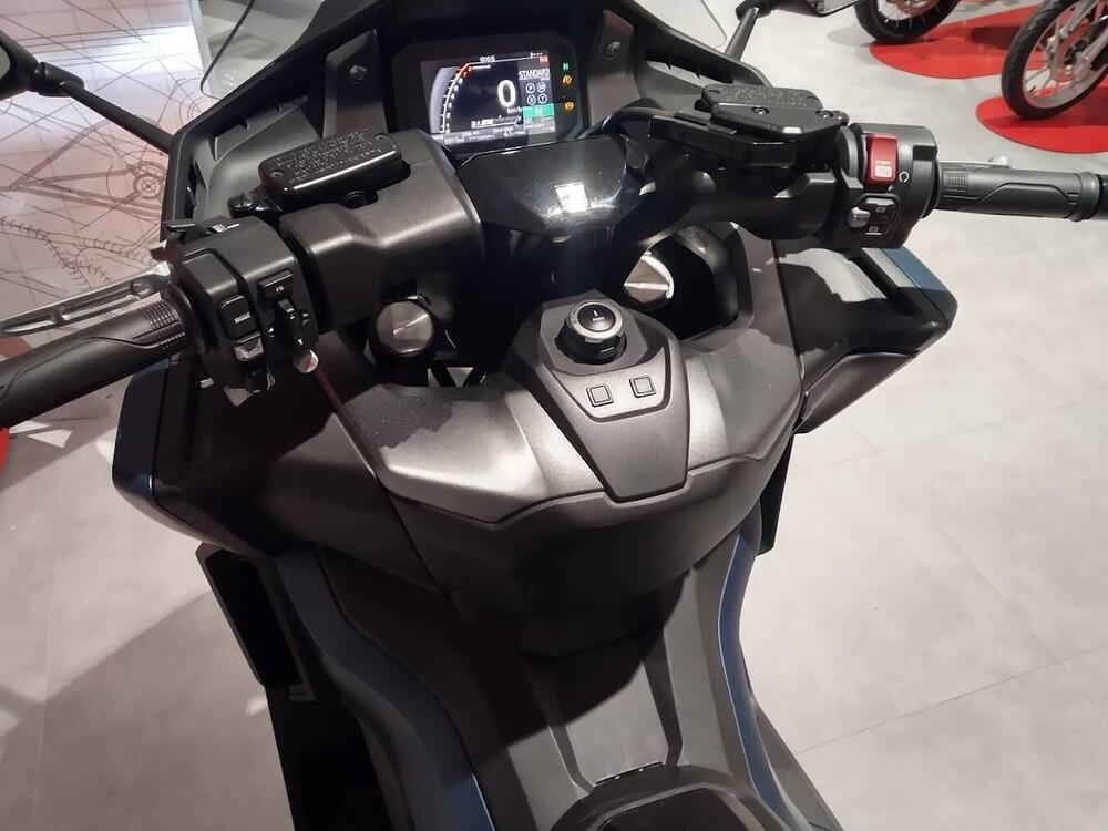 Honda Forza 750 DCT Urban (2021 - 24) (11)