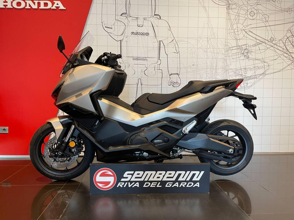 Honda Forza 750 (2025 - 26) (5)