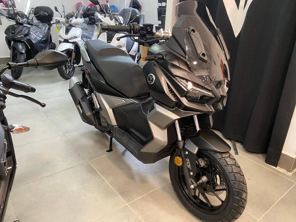 Voge Sfida SR2 ADV (2026) (4)