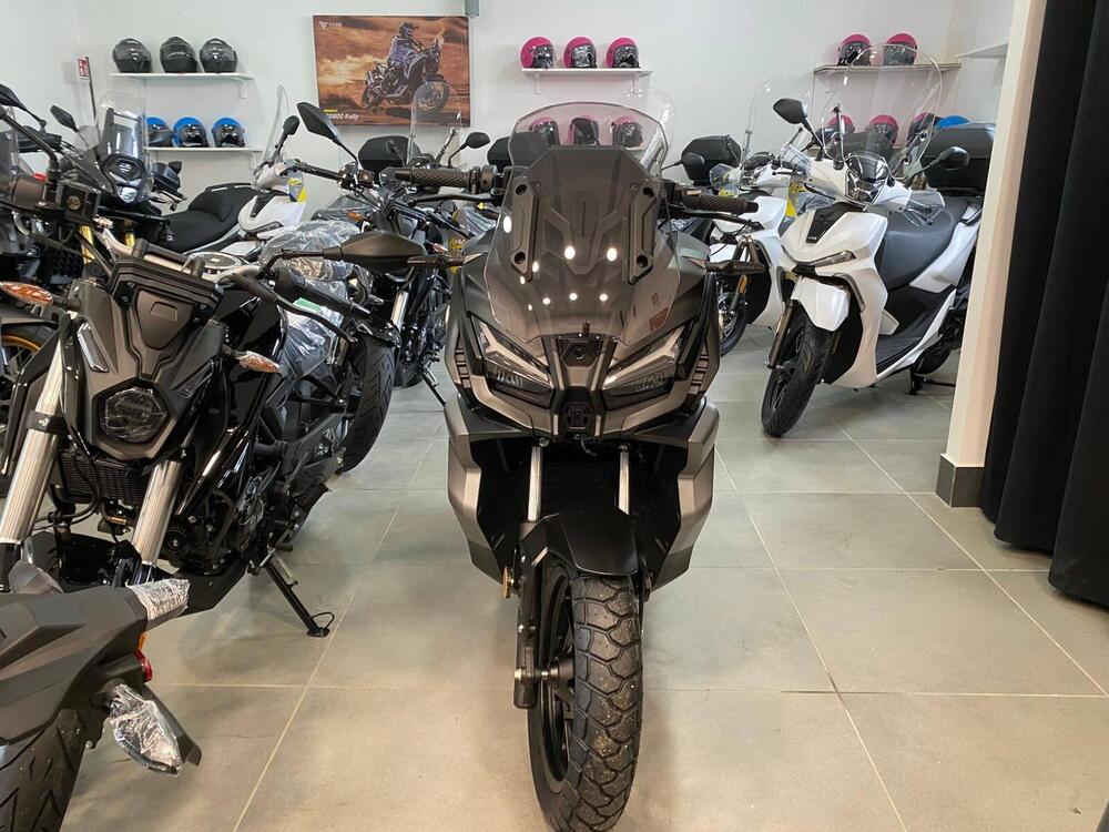 Voge Sfida SR2 ADV (2026) (2)