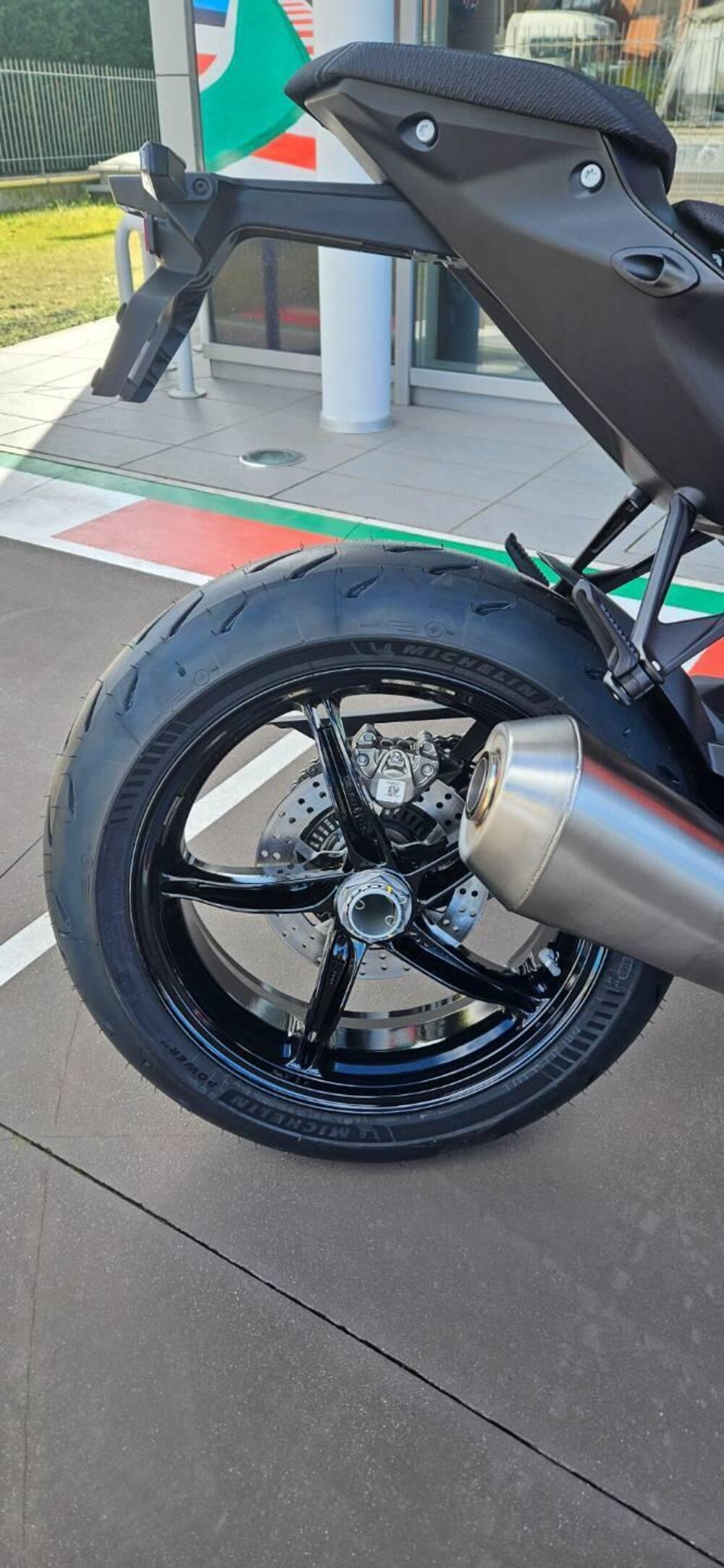 KTM 1390 Super Duke R EVO (2024 - 26) (8)