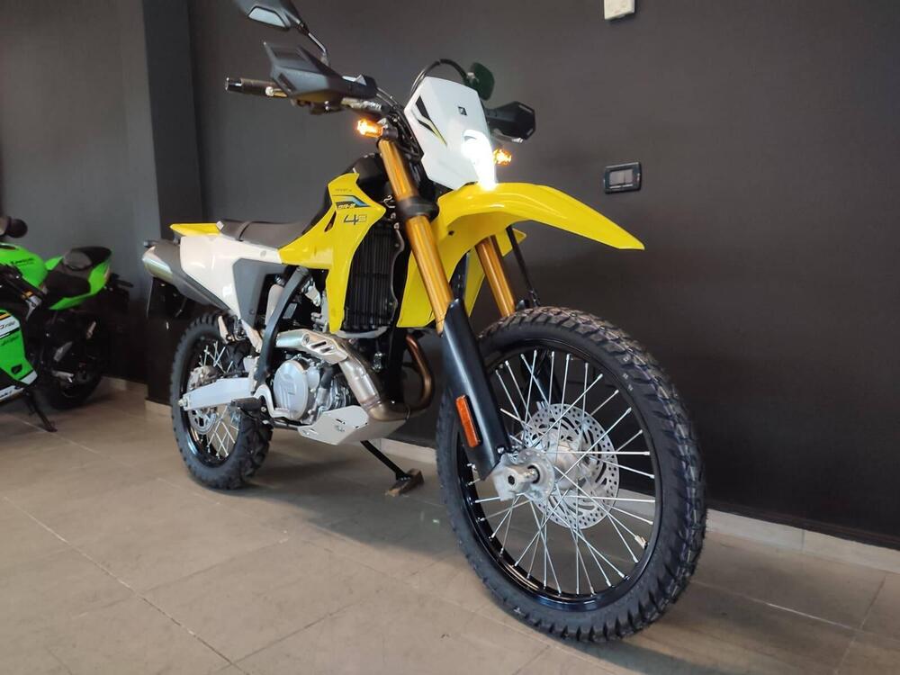 Suzuki DR-Z4S (2025 - 26) (3)