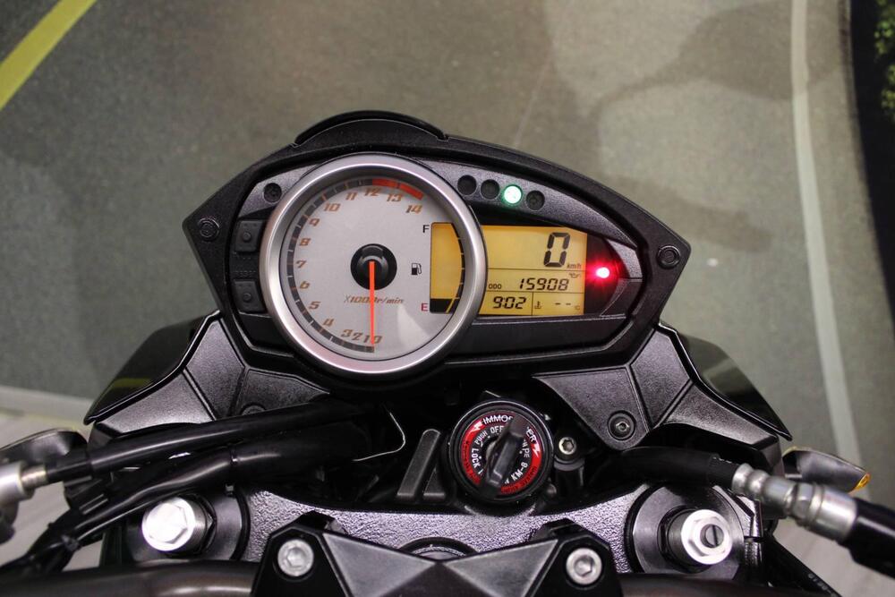 Kawasaki Z 750 (2007 - 14) (6)