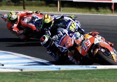 MotoGP 2026. Rossi vs Marquez, gli incidenti con gli animali, Capirossi campione e altri: i momenti iconici della storia di Phillip Island