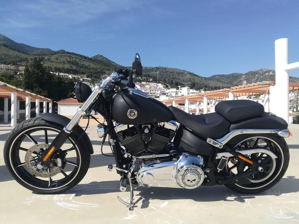 Harley-Davidson 1690 Breakout (2013 - 17) - FXSB (2)