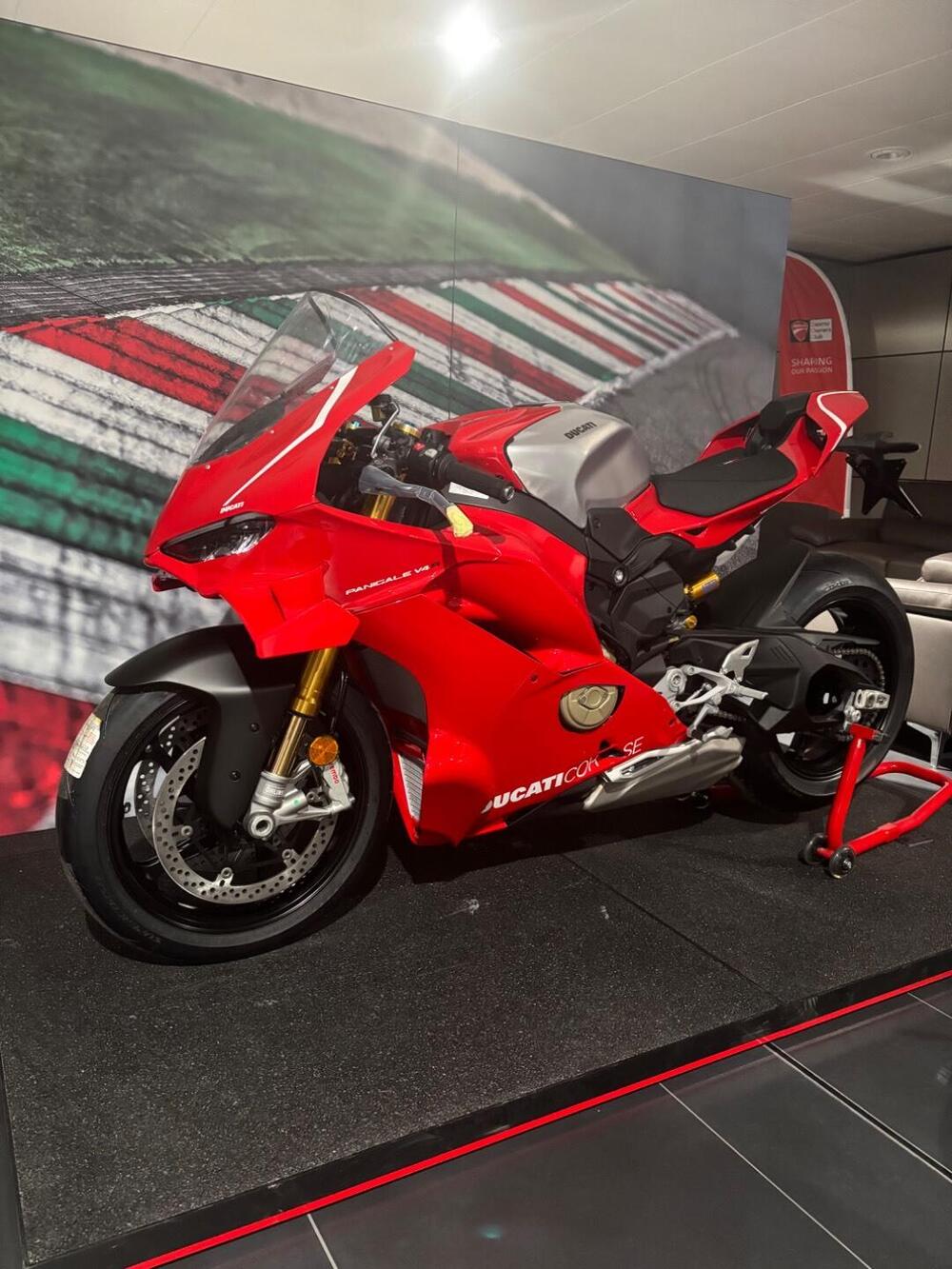 Ducati Panigale V4 R (2026) (2)