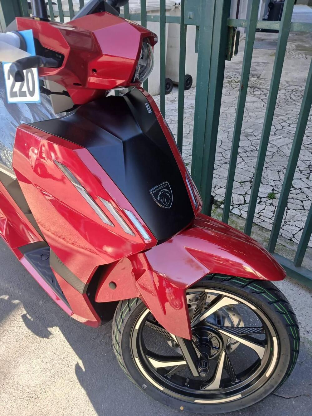 Peugeot Tweet 125 FL Active (2025 - 26) (3)