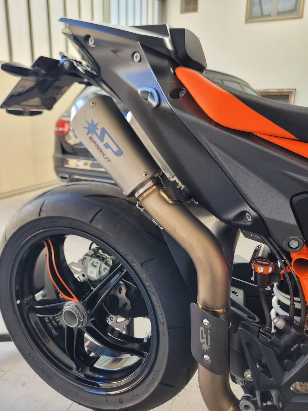 KTM 1290 Super Duke R (2021) (6)