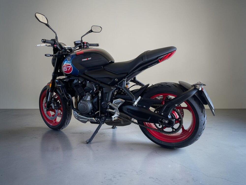 Triumph Trident 660 Triple Tribute Edition (2025 - 26) (4)