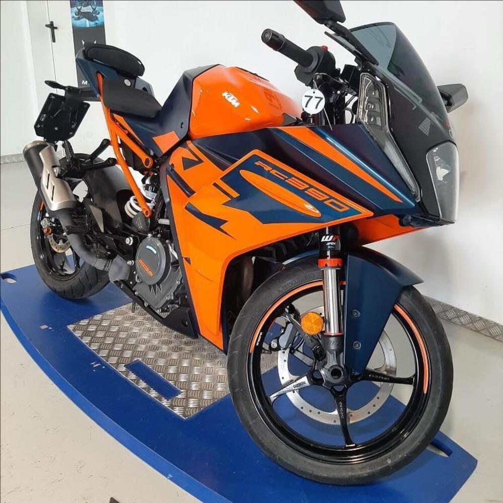 KTM RC 390 (2022 - 26) (2)