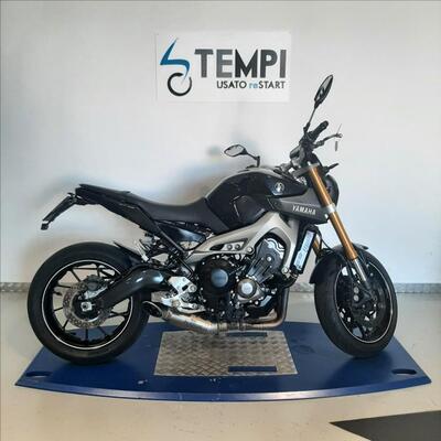 Yamaha MT-09 (2013 - 15) usata