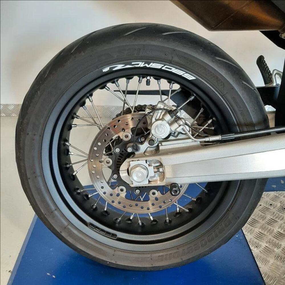 KTM 690 SMC R (2023 - 25) (7)