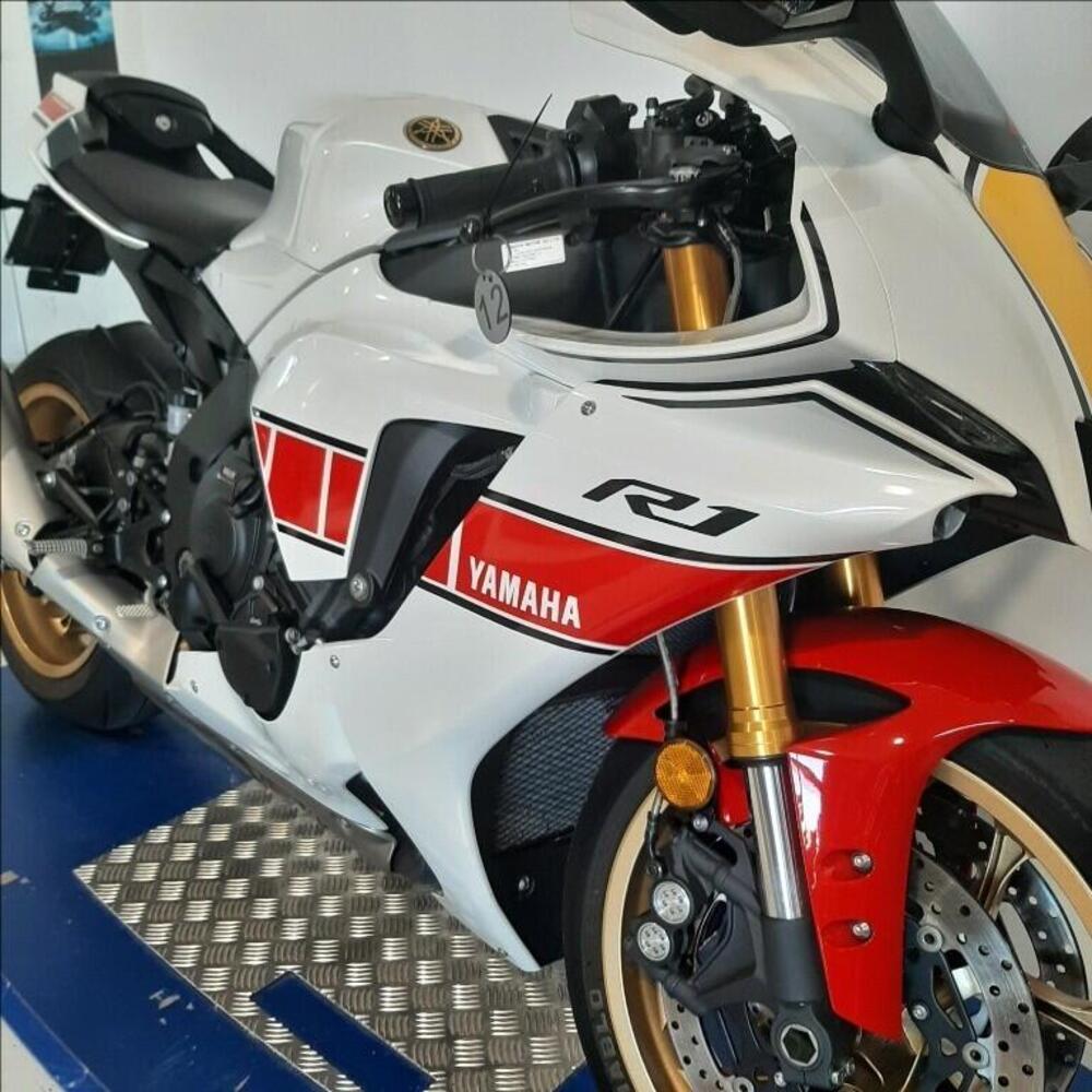 Yamaha YZF R1 World GP 60th Anniversary (2022 - 23) (5)