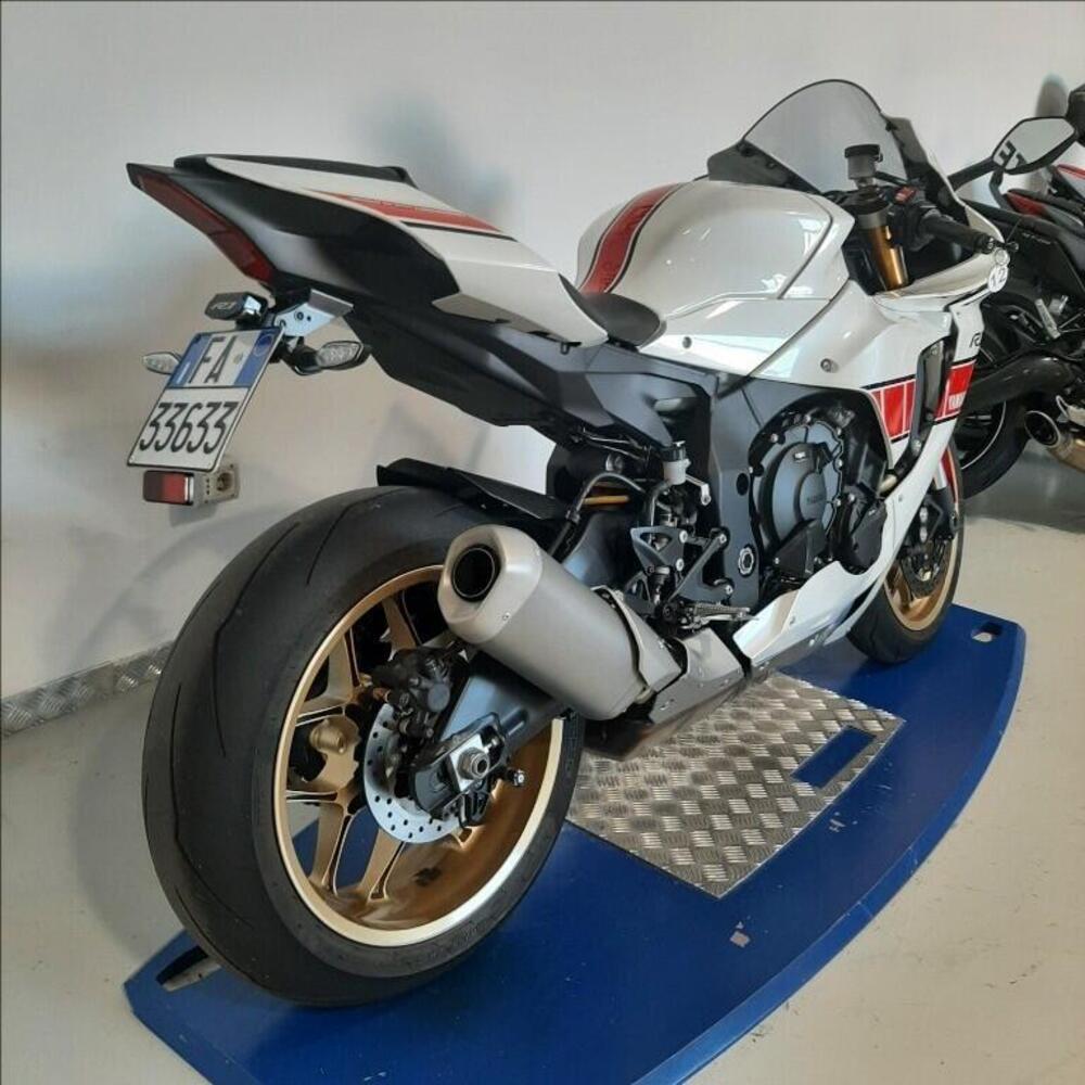 Yamaha YZF R1 World GP 60th Anniversary (2022 - 23) (6)