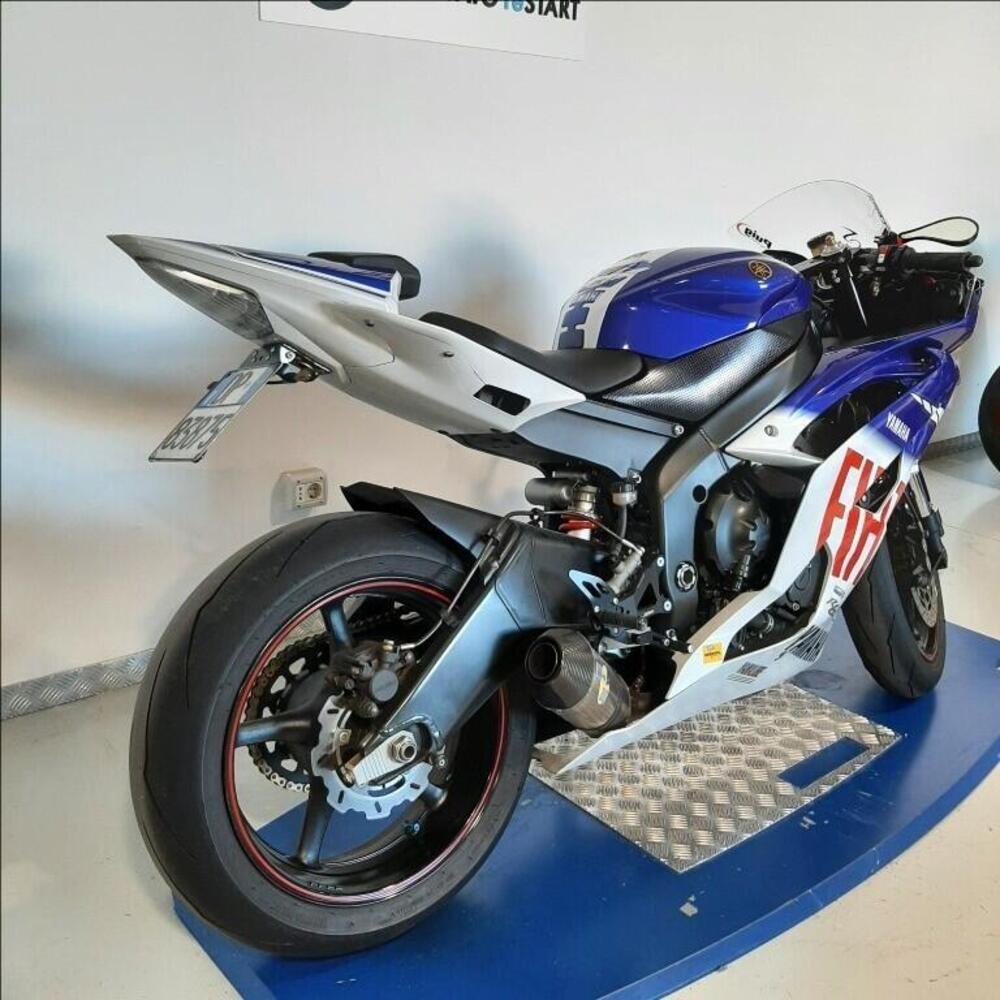 Yamaha YZF R6 (2008 - 09) (3)