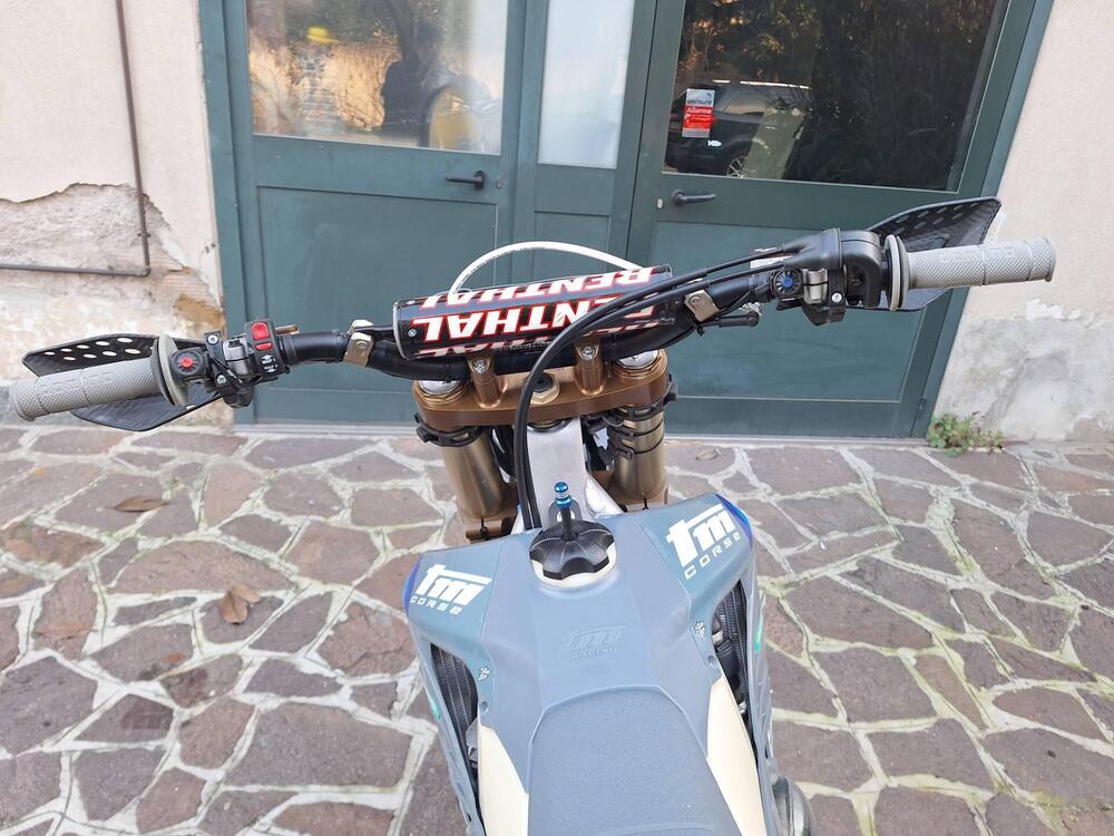 Tm Moto EN 250 ES Fi 2T TM Corse (2025) (6)
