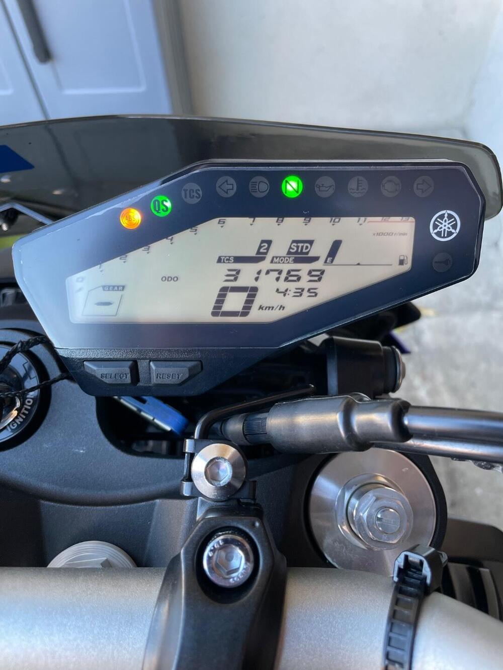 Yamaha MT-09 (2017 - 20) (6)