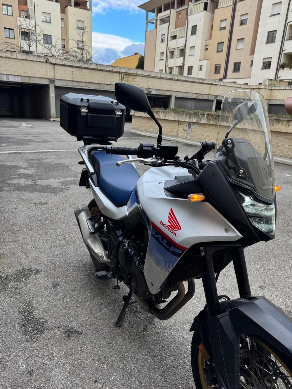 Honda Transalp XL750 (2023 - 24) (4)