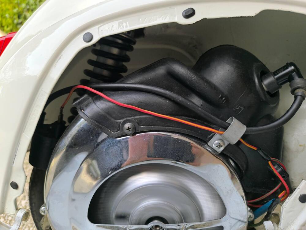 Piaggio Vespa 50l (4)