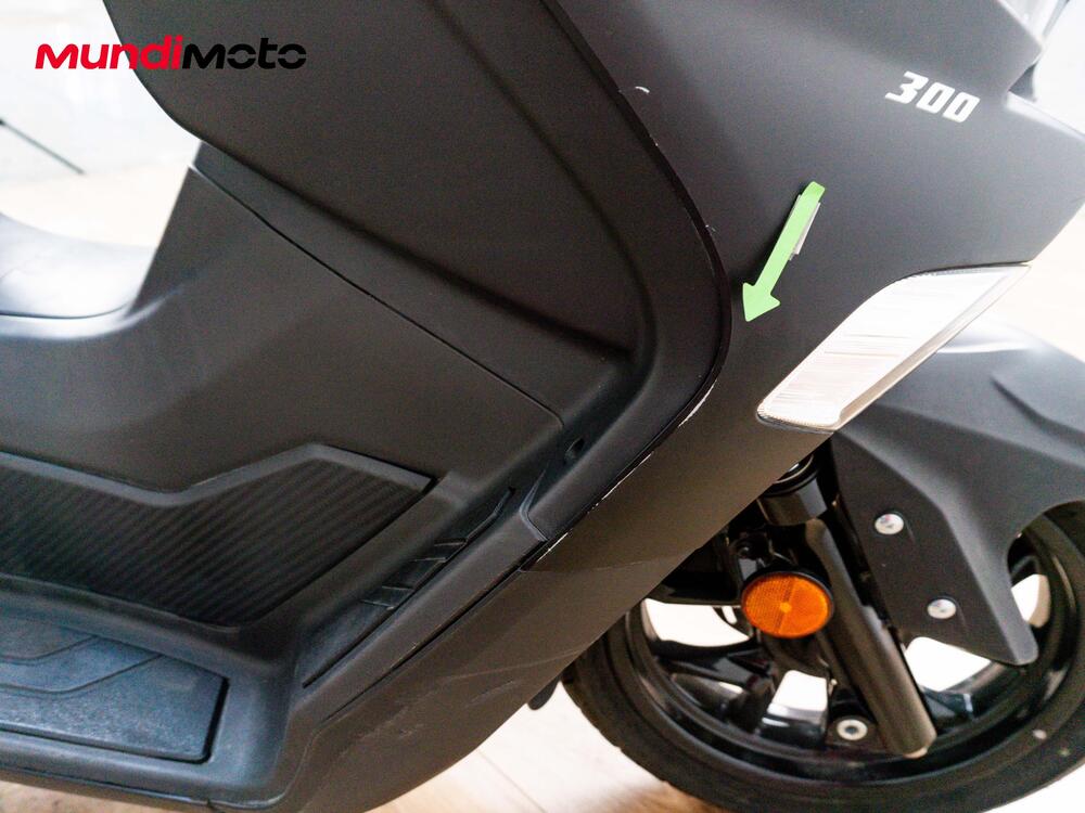 Sym Joymax 300 Z+ (2021 - 24) (13)