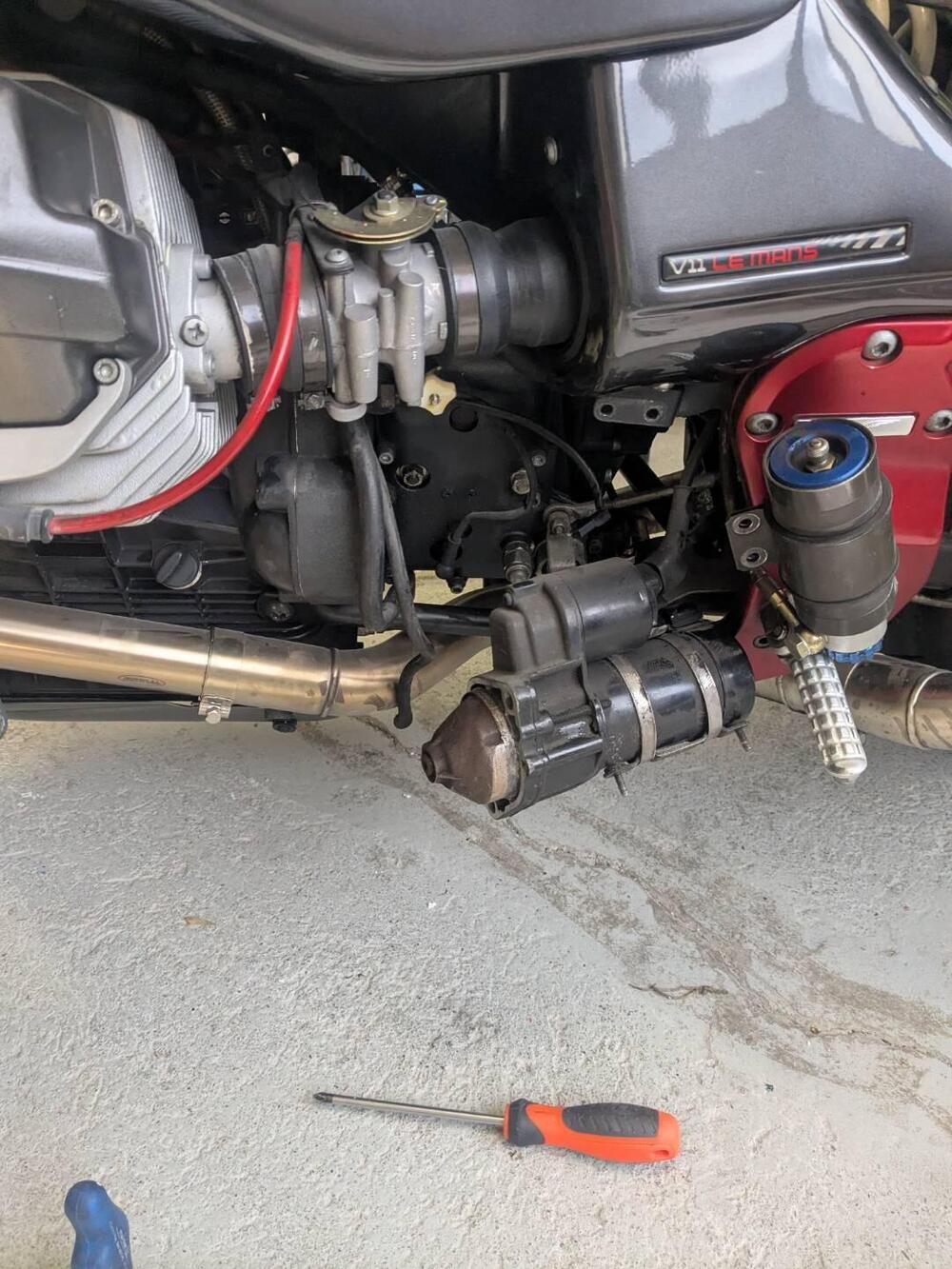 Moto Guzzi V11 Le Mans (2001 - 06) (12)