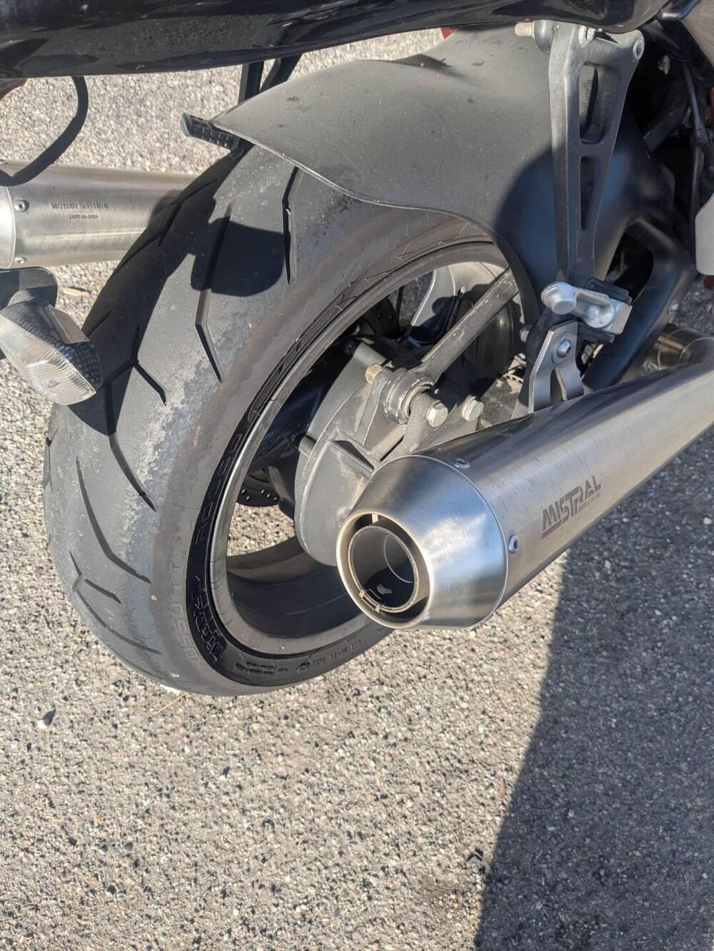 Moto Guzzi V11 Le Mans (2001 - 06) (8)