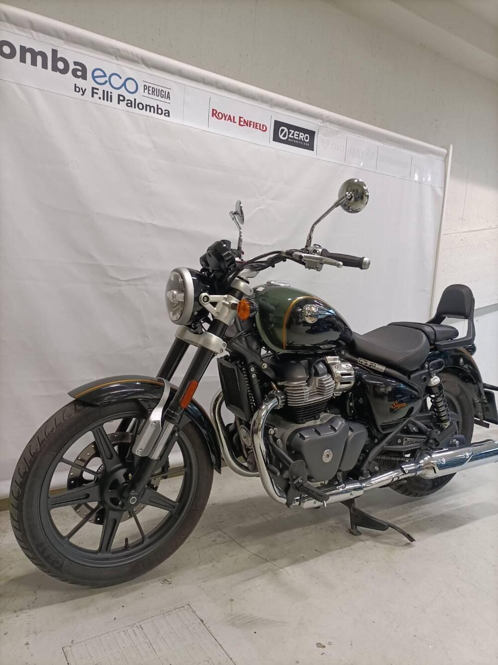 Royal Enfield Super Meteor 650 (2023 - 26) (4)