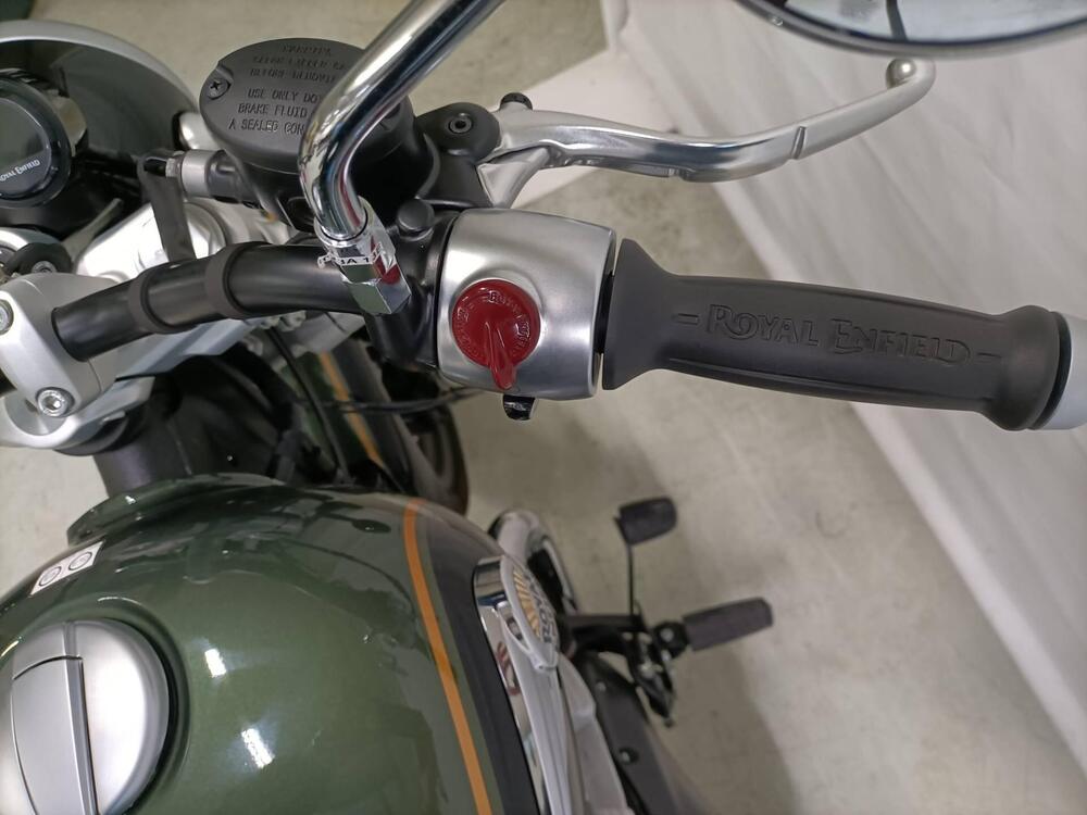 Royal Enfield Super Meteor 650 (2023 - 26) (10)