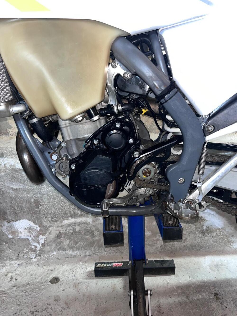 Husqvarna FE 350 (2022) (3)