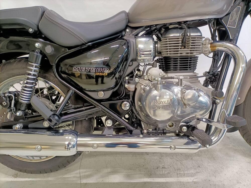 Royal Enfield Meteor 350 Aurora (2024 - 26) (6)