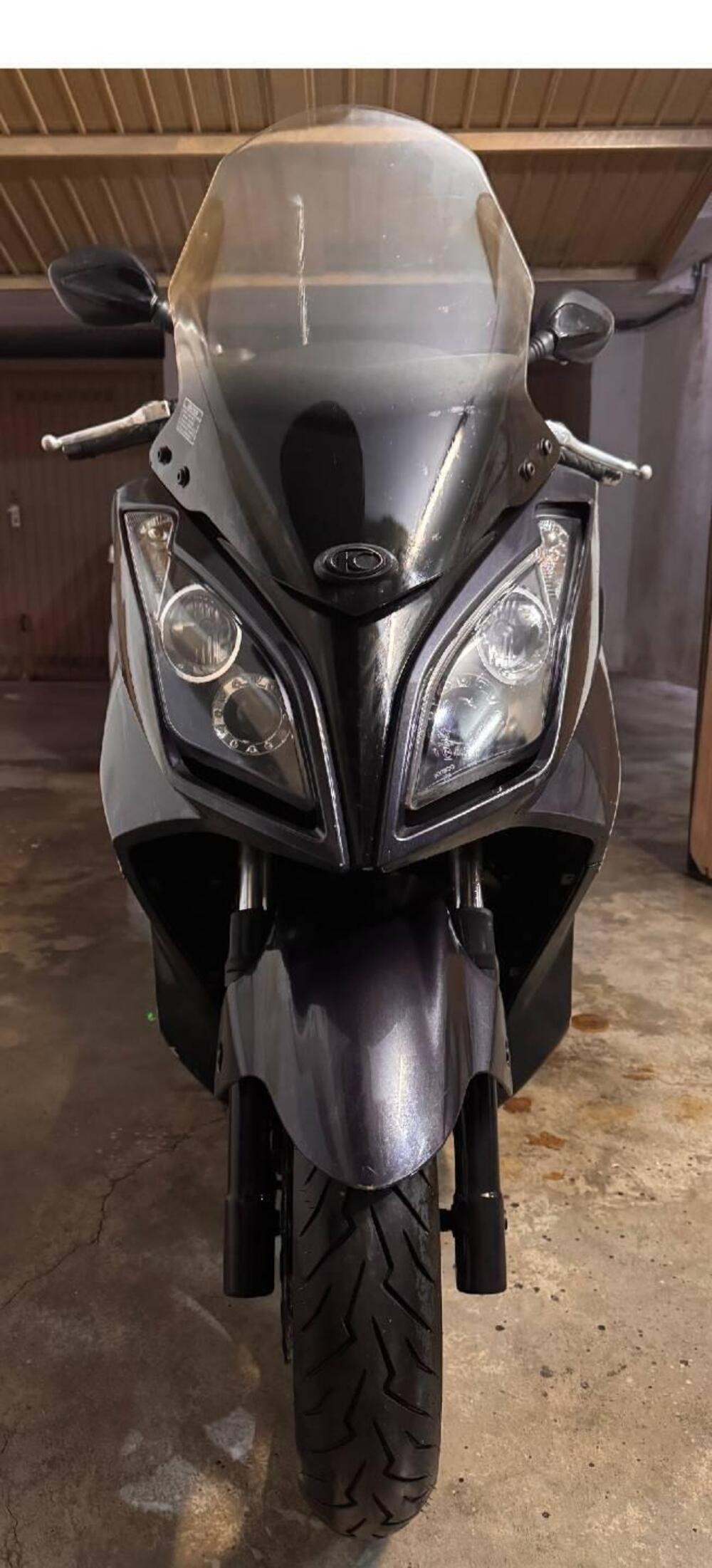 Kymco Downtown 300i (2009 - 17) (2)