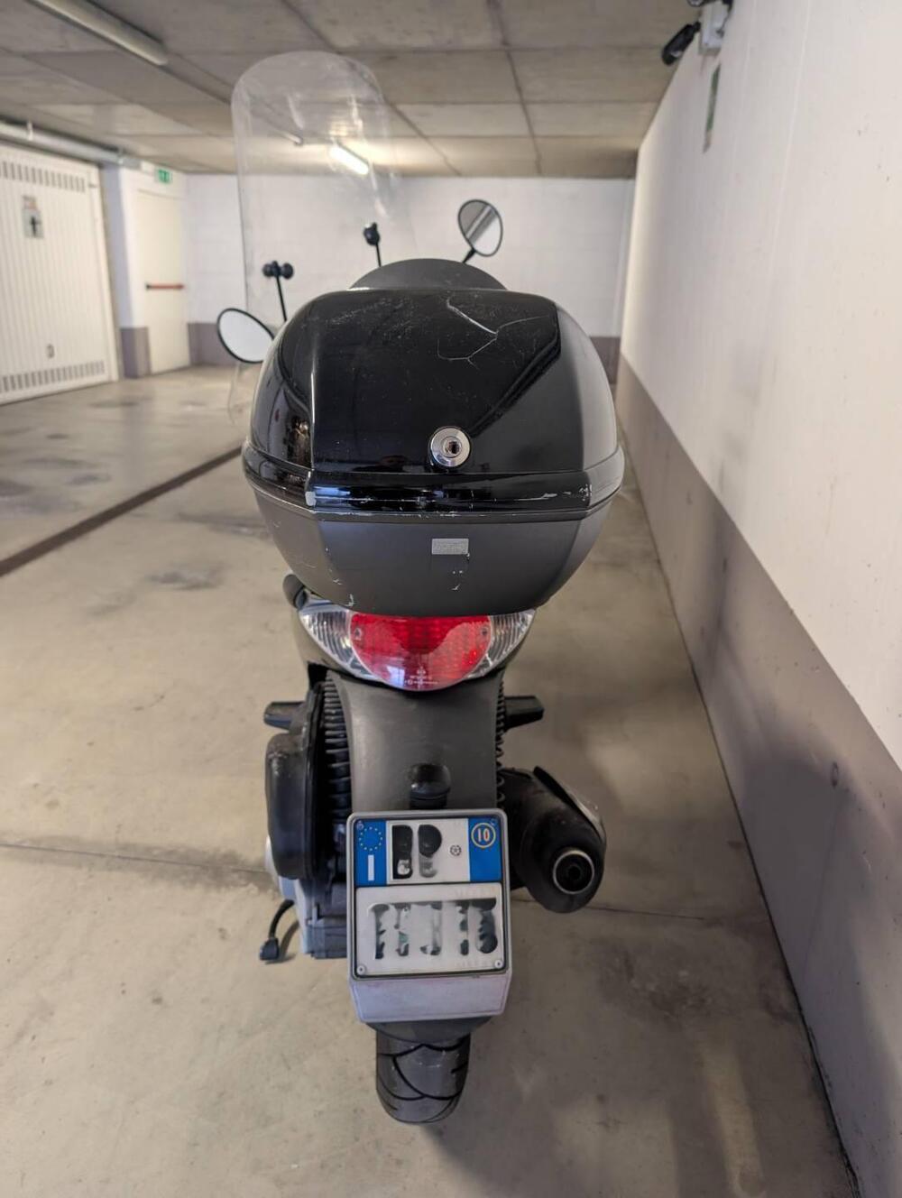 Aprilia Scarabeo 125 i.e. (2009 - 11) (5)