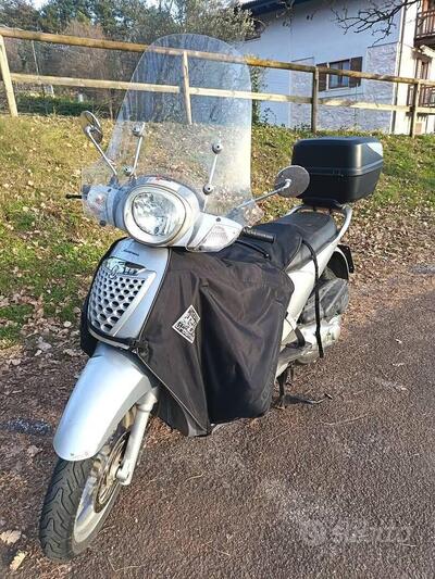 Aprilia Scarabeo 200 i.e. (2009 - 11) usata