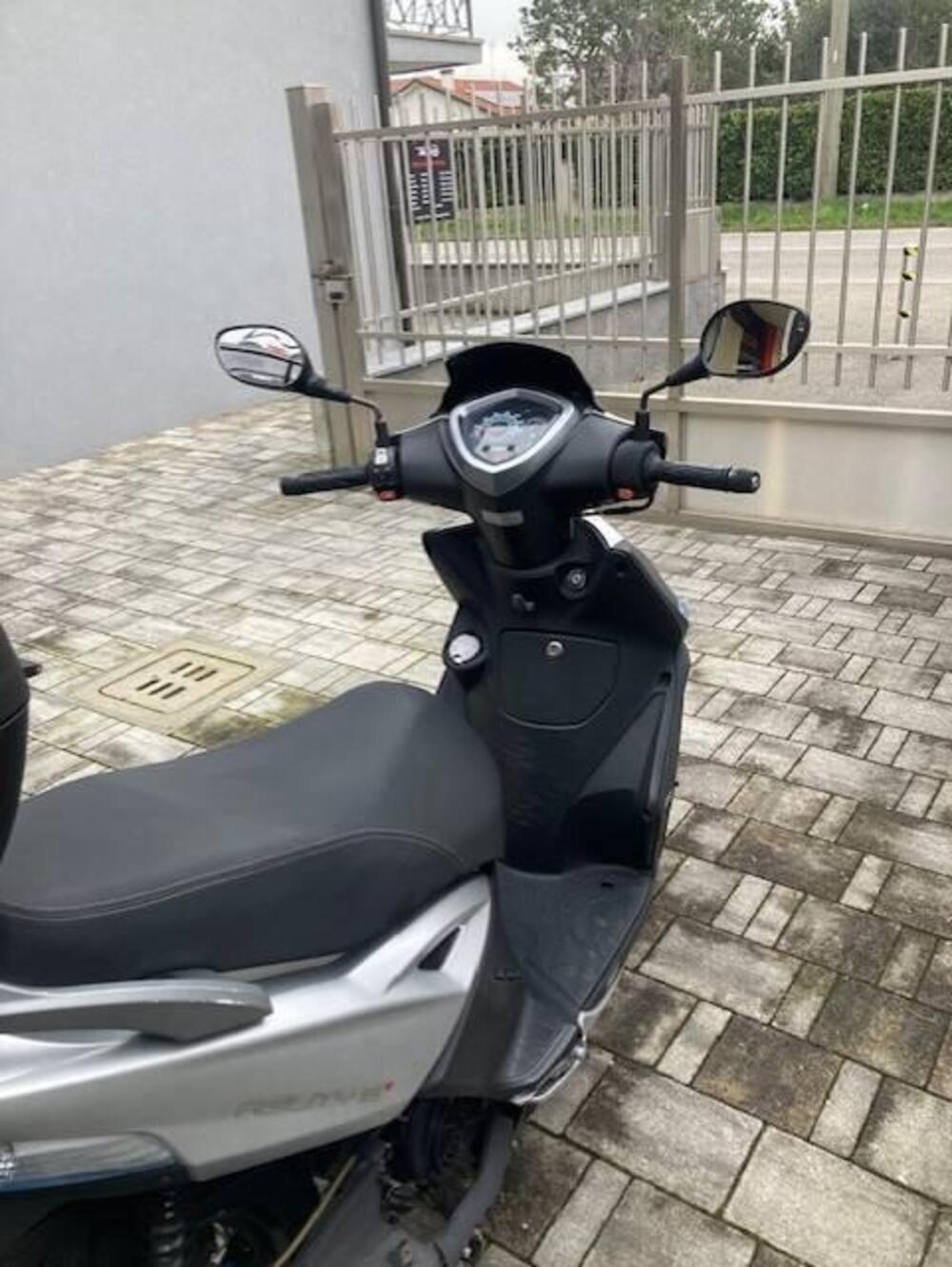 Kymco Agility 125 Carry (2011 - 17) (3)